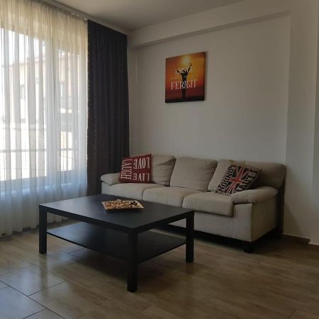 Aparthomes Fundeni Boekarest Buitenkant foto